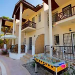Henna Fethiye